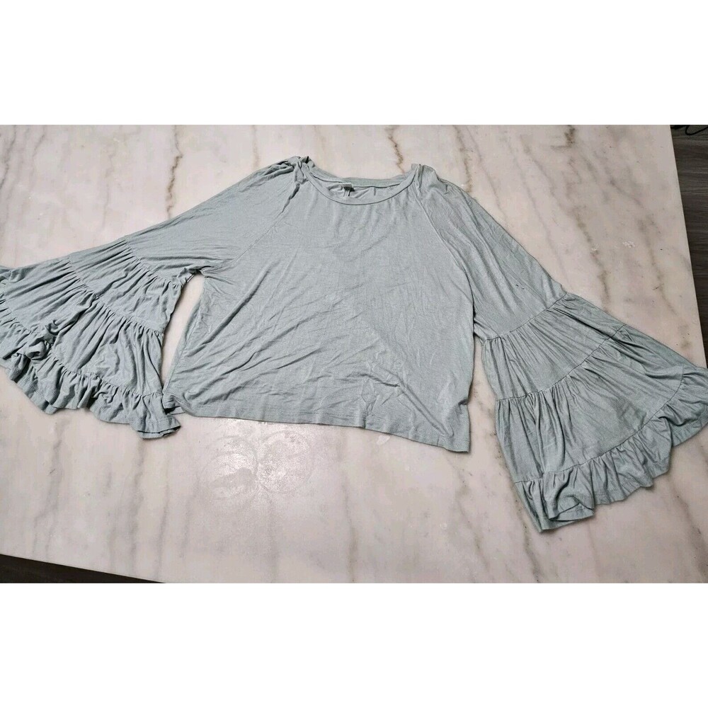 Womens Medium Green 3/4 Bell Sleeve Shirt